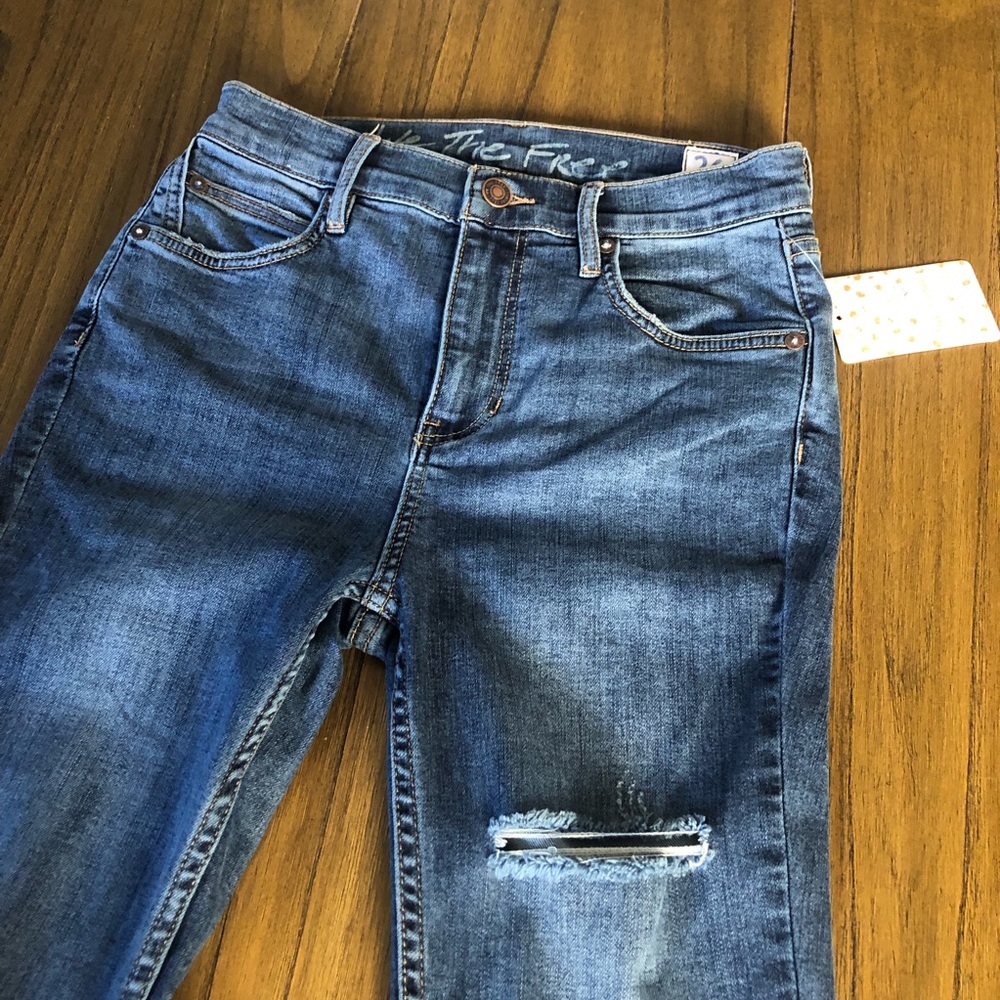 We The Free High Rise ripped skinny jeans raw hem - Picture 3 of 7